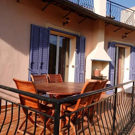 Holiday home Welcoming Family House In With Large Garden