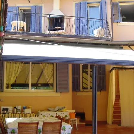 Vakantiehuis Welcoming Family House In With Large Garden Olivetta