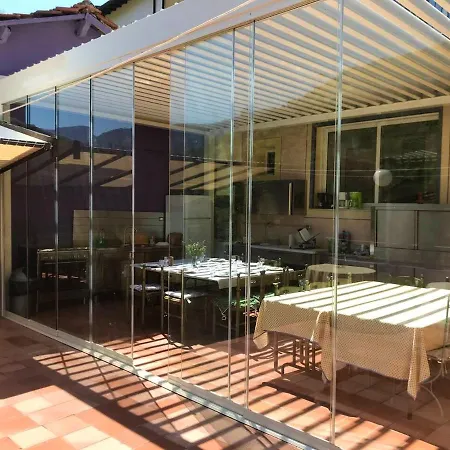Welcoming Family House In With Large Garden Olivetta