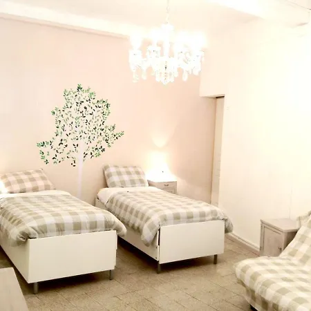 Σπίτι διακοπών Welcoming Family House In With Large Garden