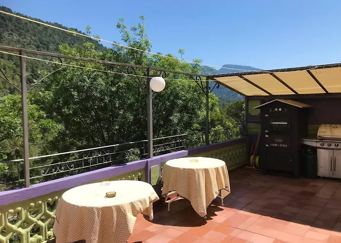 Welcoming Family House In With Large Garden * Olivetta