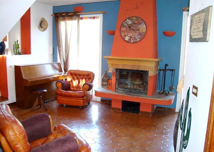 Welcoming Family House In With Large Garden Olivetta