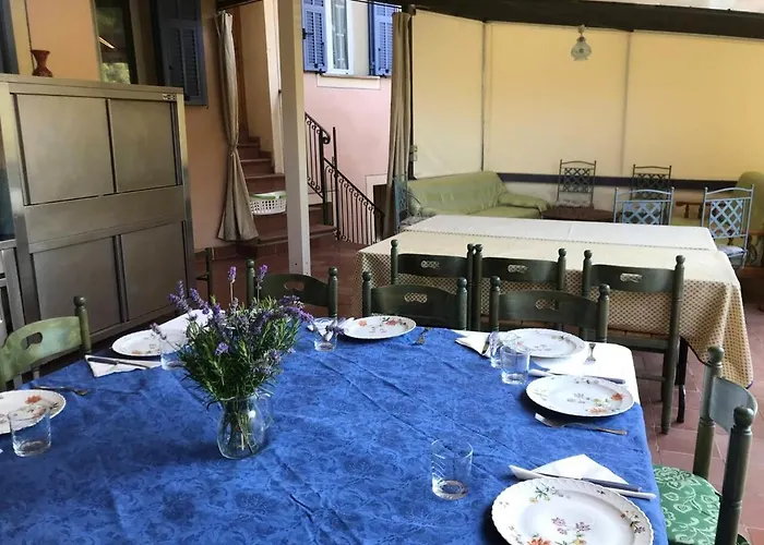 Welcoming Family House In With Large Garden *